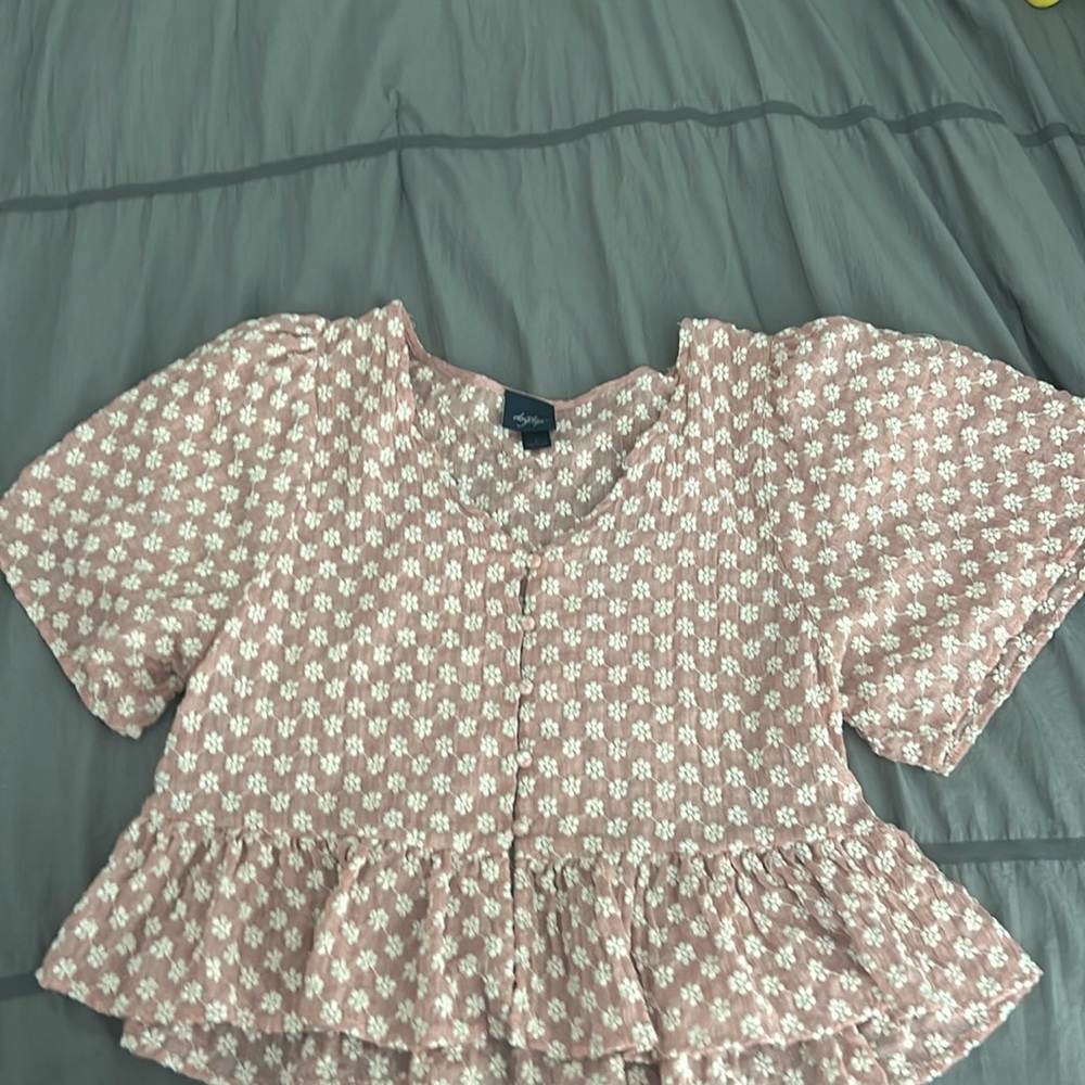 Flowy punk flowered blouse